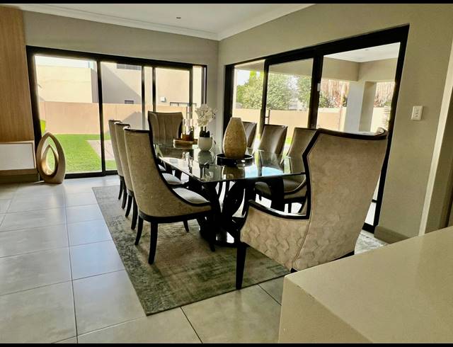 4 BEDROOM HOUSE FOR SALE IN LOMBARDY ESTATE